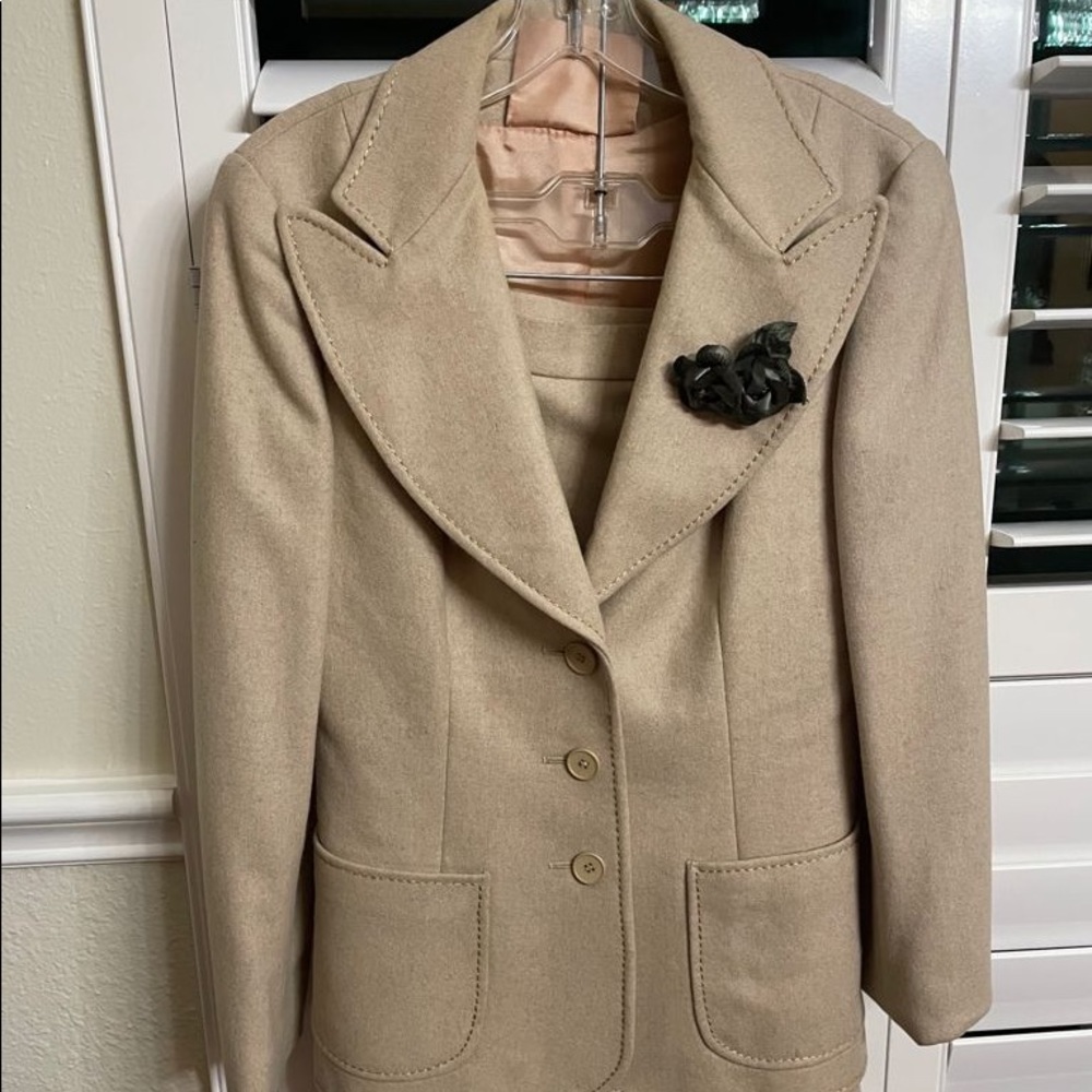 2 piece wool suit! Made in ENGLAND